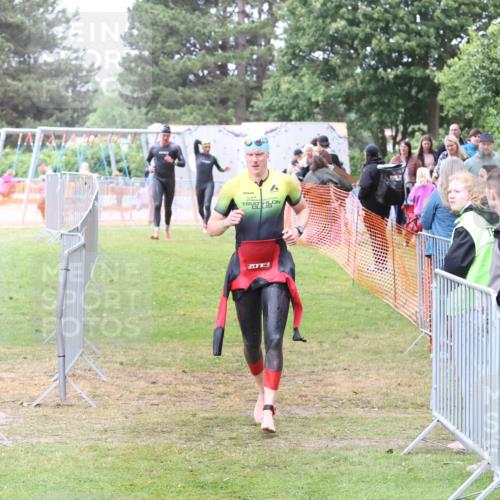 14.06.2026 - 7 Türme Triathlon Andreas Tolksdorf http://msf.ph/oto/9812439 14.06.2026 11:36:07 Schwimmen  meine-sportfotos.de