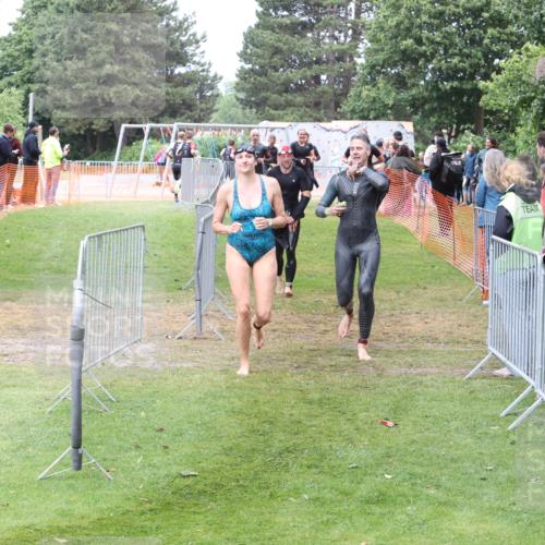14.06.2026 - 7 Türme Triathlon Andreas Tolksdorf http://msf.ph/oto/9812491 14.06.2026 11:37:17 Schwimmen  meine-sportfotos.de