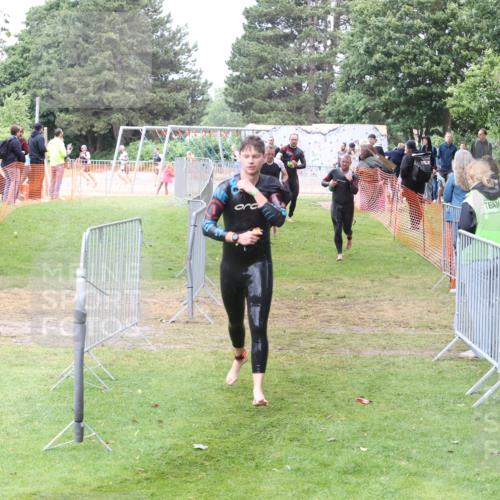 14.06.2026 - 7 Türme Triathlon Andreas Tolksdorf http://msf.ph/oto/9812508 14.06.2026 11:37:27 Schwimmen  meine-sportfotos.de