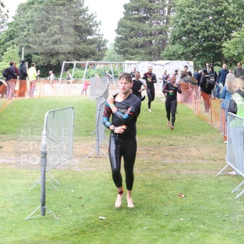 14.06.2026 - 7 Türme Triathlon Andreas Tolksdorf http://msf.ph/oto/9812509 14.06.2026 11:37:27 Schwimmen  meine-sportfotos.de