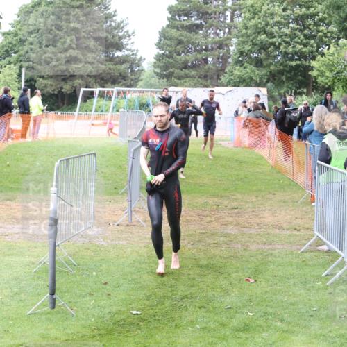 14.06.2026 - 7 Türme Triathlon Andreas Tolksdorf http://msf.ph/oto/9812515 14.06.2026 11:37:34 Schwimmen  meine-sportfotos.de