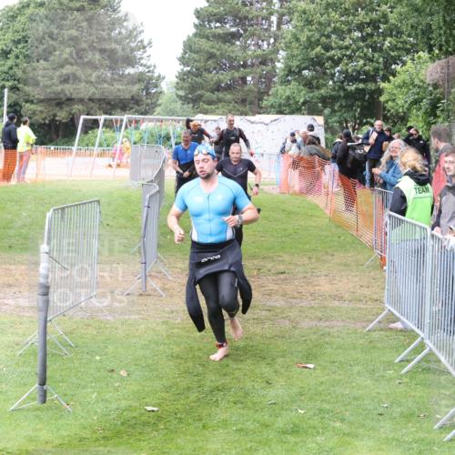 14.06.2026 - 7 Türme Triathlon Andreas Tolksdorf http://msf.ph/oto/9812534 14.06.2026 11:37:49 Schwimmen  meine-sportfotos.de