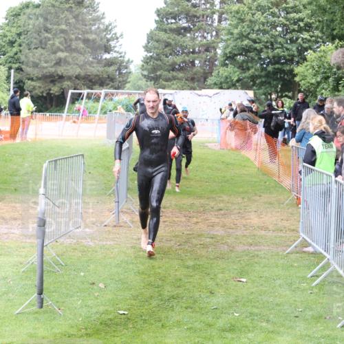 14.06.2026 - 7 Türme Triathlon Andreas Tolksdorf http://msf.ph/oto/9812540 14.06.2026 11:37:55 Schwimmen  meine-sportfotos.de
