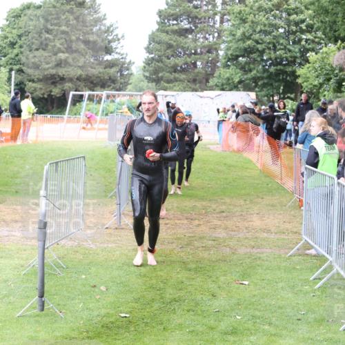 14.06.2026 - 7 Türme Triathlon Andreas Tolksdorf http://msf.ph/oto/9812541 14.06.2026 11:37:55 Schwimmen  meine-sportfotos.de