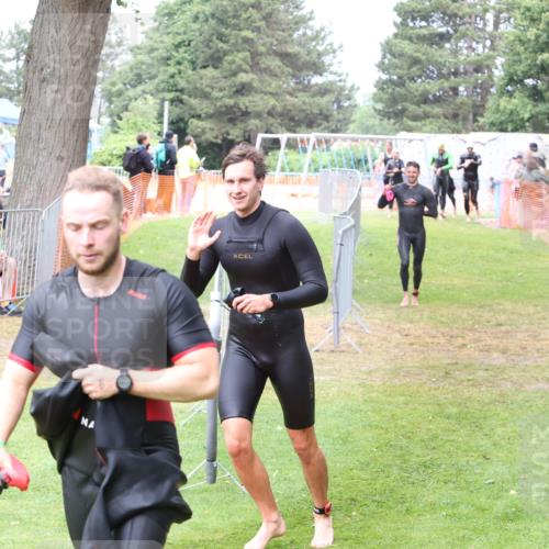 14.06.2026 - 7 Türme Triathlon Andreas Tolksdorf http://msf.ph/oto/9812603 14.06.2026 11:39:07 Schwimmen  meine-sportfotos.de