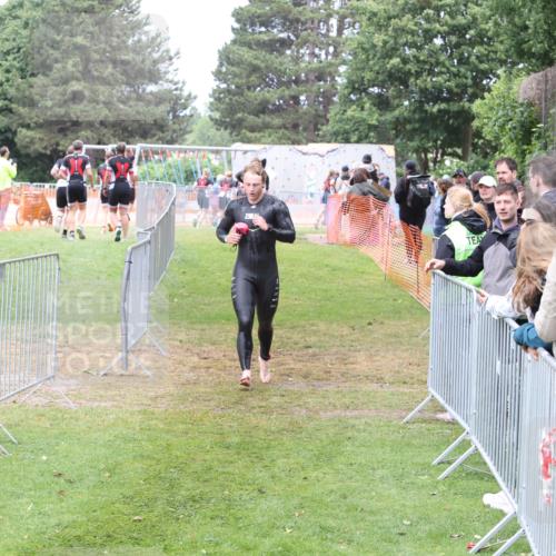 14.06.2026 - 7 Türme Triathlon Andreas Tolksdorf http://msf.ph/oto/9812636 14.06.2026 11:39:55 Schwimmen  meine-sportfotos.de