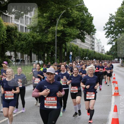 14.06.2026 - REWE Women's Run Jannik Wohlers http://msf.ph/oto/9813147 14.06.2026 10:39:50 Laufen 5885, 5716, 7 meine-sportfotos.de