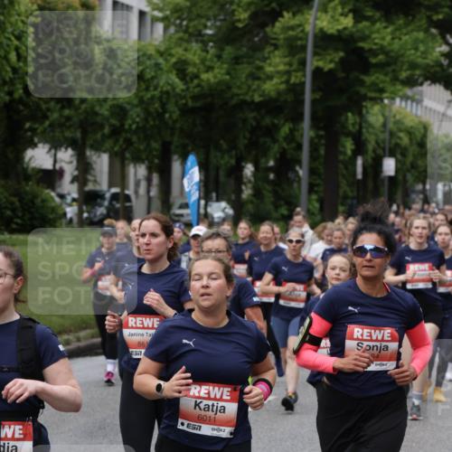 14.06.2026 - REWE Women's Run Jannik Wohlers http://msf.ph/oto/9813184 14.06.2026 10:39:54 Laufen 60, 561, 7, 6011, 57, 94 meine-sportfotos.de