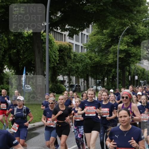 14.06.2026 - REWE Women's Run Jannik Wohlers http://msf.ph/oto/9813213 14.06.2026 10:39:57 Laufen 6009, 5050 meine-sportfotos.de