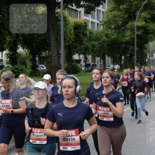 14.06.2026 - REWE Women's Run Jannik Wohlers http://msf.ph/oto/9813244 14.06.2026 10:40:01 Laufen 7, 5373, 5954, 5058 meine-sportfotos.de