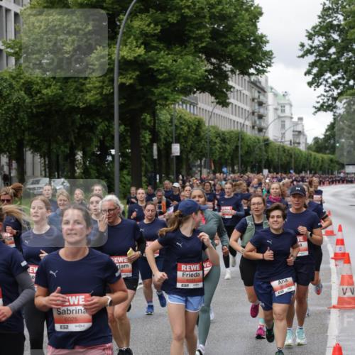 14.06.2026 - REWE Women's Run Jannik Wohlers http://msf.ph/oto/9813281 14.06.2026 10:40:07 Laufen 6025, 657, 7, 6031 meine-sportfotos.de