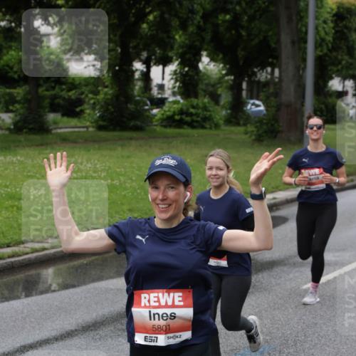 14.06.2026 - REWE Women's Run Jannik Wohlers http://msf.ph/oto/9814009 14.06.2026 10:39:17 Laufen 5801, 57 meine-sportfotos.de