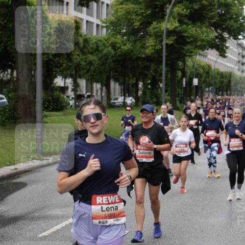 14.06.2026 - REWE Women's Run Jannik Wohlers http://msf.ph/oto/9814037 14.06.2026 10:39:23 Laufen 5403, 5212 meine-sportfotos.de