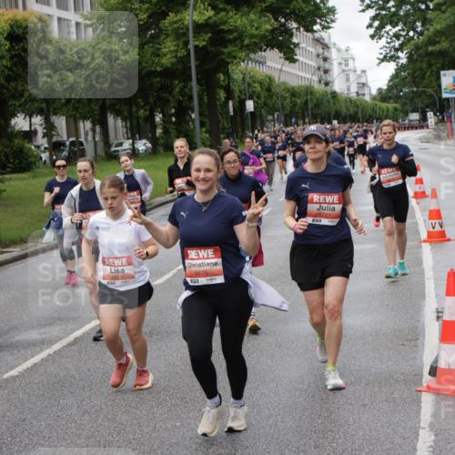 14.06.2026 - REWE Women's Run Jannik Wohlers http://msf.ph/oto/9814045 14.06.2026 10:39:25 Laufen 5821, 5675, 7, 5777, 57 meine-sportfotos.de