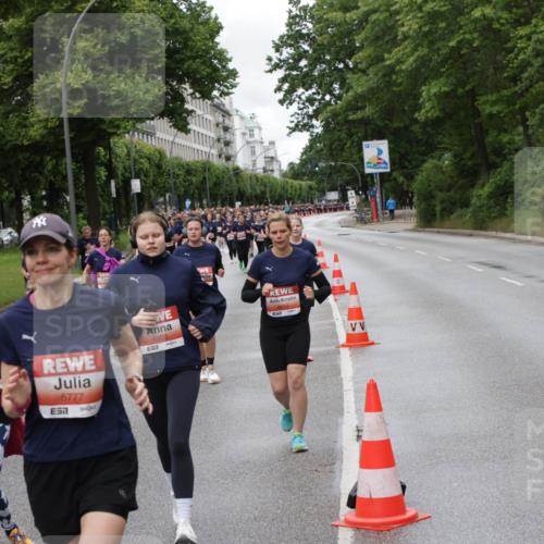 14.06.2026 - REWE Women's Run Jannik Wohlers http://msf.ph/oto/9814051 14.06.2026 10:39:26 Laufen 5590, 6777, 5320, 57 meine-sportfotos.de