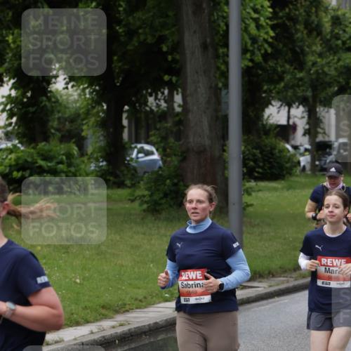 14.06.2026 - REWE Women's Run Jannik Wohlers http://msf.ph/oto/9814089 14.06.2026 10:39:35 Laufen 5569, 517, 5595 meine-sportfotos.de