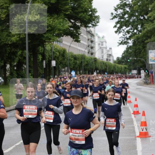 14.06.2026 - REWE Women's Run Jannik Wohlers http://msf.ph/oto/9814103 14.06.2026 10:39:38 Laufen 5039, 5410, 5560, 557, 5409 meine-sportfotos.de