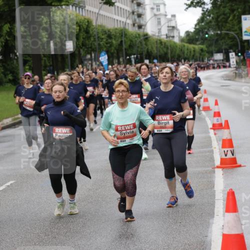 14.06.2026 - REWE Women's Run Jannik Wohlers http://msf.ph/oto/9814133 14.06.2026 10:39:46 Laufen 5880, 57, 2, 5421, 5526, 57, 1 meine-sportfotos.de