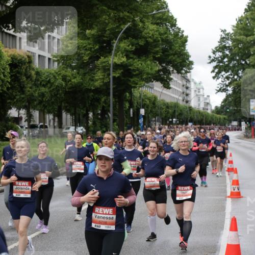 14.06.2026 - REWE Women's Run Jannik Wohlers http://msf.ph/oto/9814144 14.06.2026 10:39:50 Laufen 5885, 5716, 7 meine-sportfotos.de
