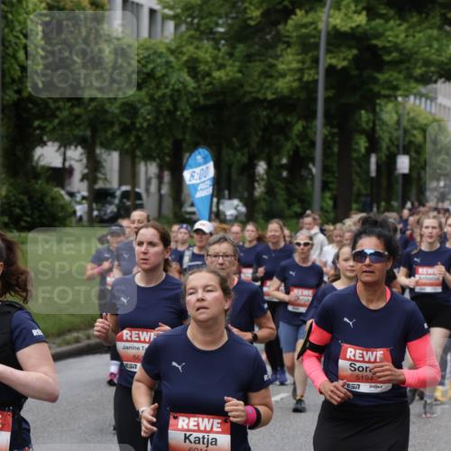 14.06.2026 - REWE Women's Run Jannik Wohlers http://msf.ph/oto/9814167 14.06.2026 10:39:54 Laufen 561, 7, 6, 00, 6011, 5194 meine-sportfotos.de