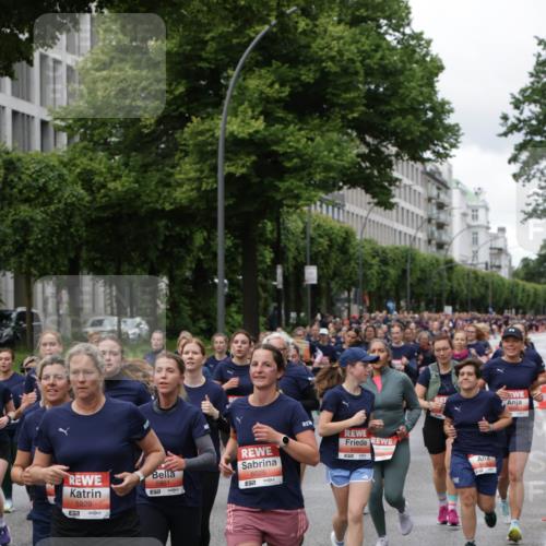 14.06.2026 - REWE Women's Run Jannik Wohlers http://msf.ph/oto/9814209 14.06.2026 10:40:06 Laufen 5861, 6025, 657, 5929, 57, 7 meine-sportfotos.de