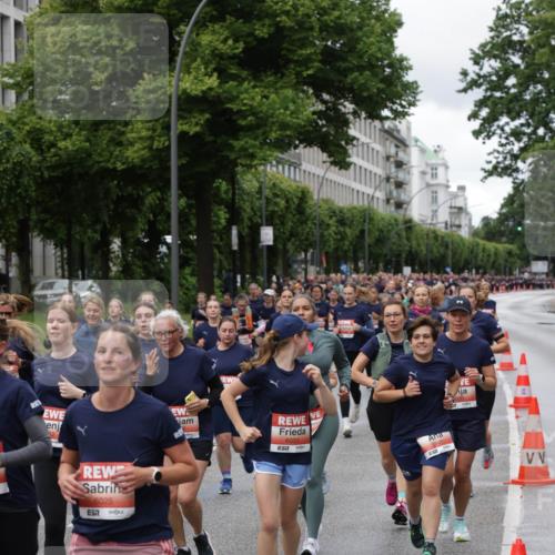 14.06.2026 - REWE Women's Run Jannik Wohlers http://msf.ph/oto/9814210 14.06.2026 10:40:07 Laufen 6025, 657, 7, 6031, 5948 meine-sportfotos.de