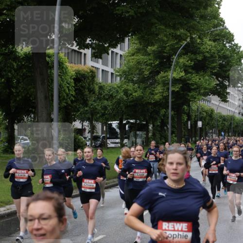 14.06.2026 - REWE Women's Run Jannik Wohlers http://msf.ph/oto/9814230 14.06.2026 10:40:12 Laufen 5740, 5142, 57 meine-sportfotos.de