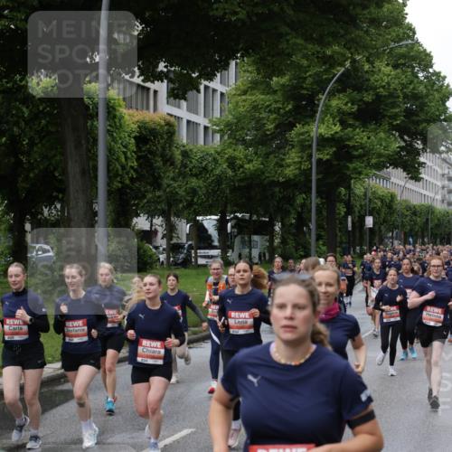 14.06.2026 - REWE Women's Run Jannik Wohlers http://msf.ph/oto/9814234 14.06.2026 10:40:12 Laufen 51, 5142 meine-sportfotos.de