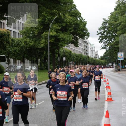 14.06.2026 - REWE Women's Run Jannik Wohlers http://msf.ph/oto/9814242 14.06.2026 10:40:16 Laufen 5274, 5892, 12 meine-sportfotos.de