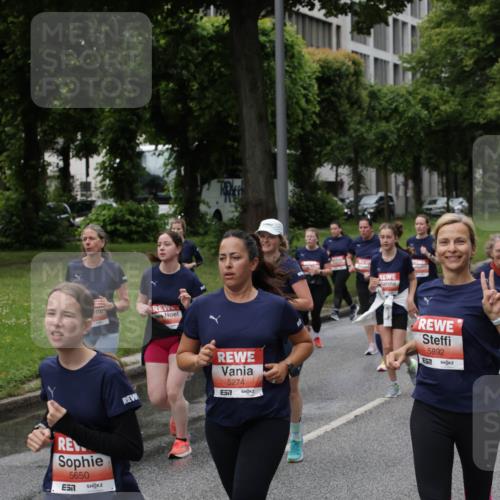 14.06.2026 - REWE Women's Run Jannik Wohlers http://msf.ph/oto/9814245 14.06.2026 10:40:17 Laufen 5650, 5274, 5892 meine-sportfotos.de