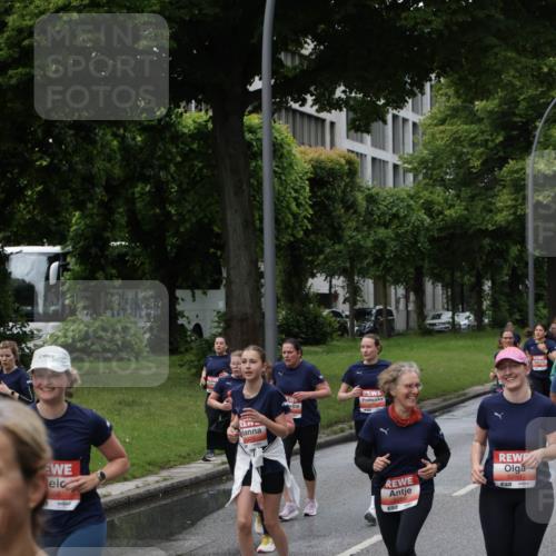 14.06.2026 - REWE Women's Run Jannik Wohlers http://msf.ph/oto/9814250 14.06.2026 10:40:18 Laufen 2, 666, 5290, 7 meine-sportfotos.de