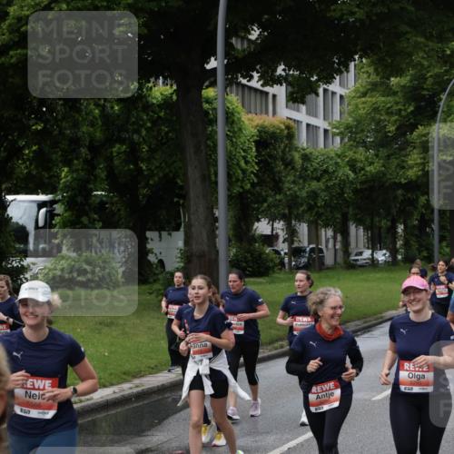 14.06.2026 - REWE Women's Run Jannik Wohlers http://msf.ph/oto/9814251 14.06.2026 10:40:19 Laufen 5566, 7, 51, 57, 5290 meine-sportfotos.de