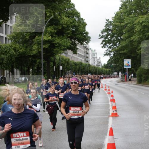 14.06.2026 - REWE Women's Run Jannik Wohlers http://msf.ph/oto/9814255 14.06.2026 10:40:20 Laufen 5444, 7, 5418 meine-sportfotos.de