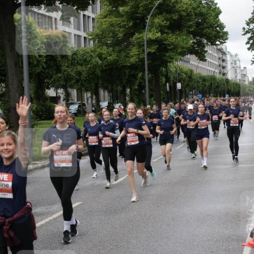 14.06.2026 - REWE Women's Run Jannik Wohlers http://msf.ph/oto/9814264 14.06.2026 10:40:23 Laufen 5629, 657 meine-sportfotos.de