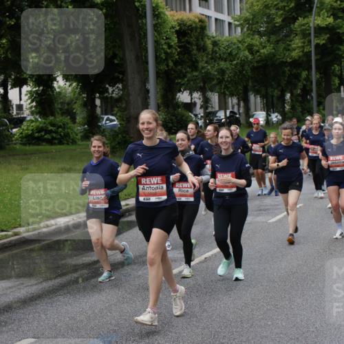 14.06.2026 - REWE Women's Run Jannik Wohlers http://msf.ph/oto/9814271 14.06.2026 10:40:25 Laufen 5656 meine-sportfotos.de