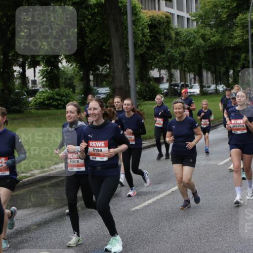 14.06.2026 - REWE Women's Run Jannik Wohlers http://msf.ph/oto/9814280 14.06.2026 10:40:26 Laufen 5656, 5053, 5056 meine-sportfotos.de