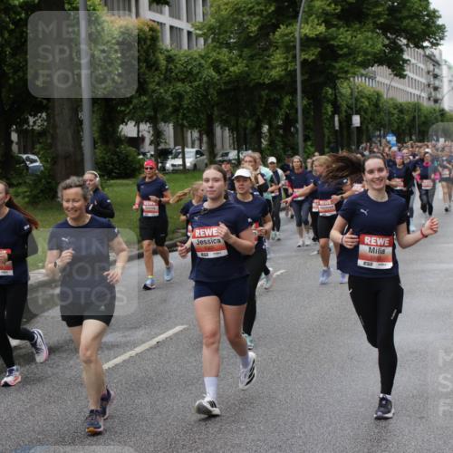 14.06.2026 - REWE Women's Run Jannik Wohlers http://msf.ph/oto/9814281 14.06.2026 10:40:27 Laufen 5307, 51, 5553 meine-sportfotos.de