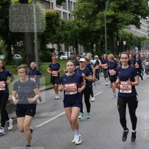 14.06.2026 - REWE Women's Run Jannik Wohlers http://msf.ph/oto/9814285 14.06.2026 10:40:27 Laufen 6013, 5307, 657, 5553 meine-sportfotos.de