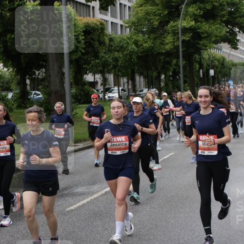 14.06.2026 - REWE Women's Run Jannik Wohlers http://msf.ph/oto/9814287 14.06.2026 10:40:27 Laufen 6013, 5307, 5553 meine-sportfotos.de