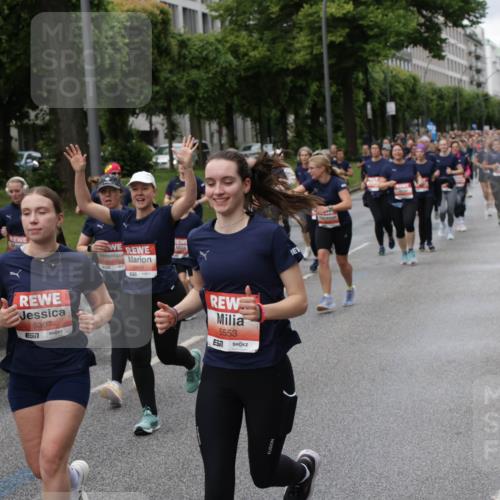 14.06.2026 - REWE Women's Run Jannik Wohlers http://msf.ph/oto/9814288 14.06.2026 10:40:28 Laufen 5307, 7, 5419, 5553 meine-sportfotos.de