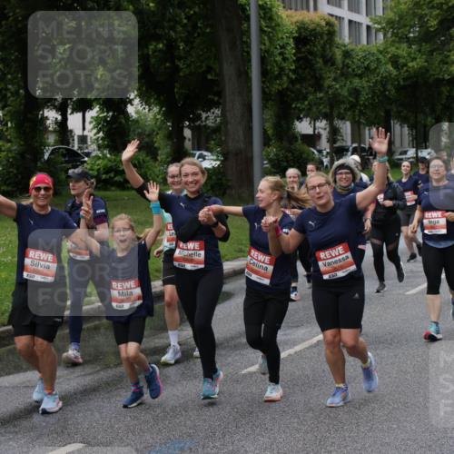 14.06.2026 - REWE Women's Run Jannik Wohlers http://msf.ph/oto/9814309 14.06.2026 10:40:31 Laufen 5027, 51, 5610 meine-sportfotos.de