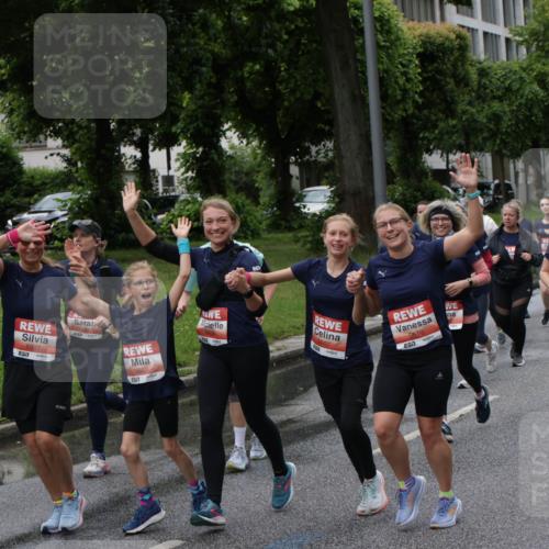 14.06.2026 - REWE Women's Run Jannik Wohlers http://msf.ph/oto/9814317 14.06.2026 10:40:31 Laufen 5027, 57, 5607, 5609, 6517, 5610, 657 meine-sportfotos.de