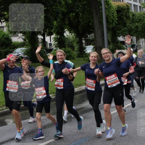 14.06.2026 - REWE Women's Run Jannik Wohlers http://msf.ph/oto/9814318 14.06.2026 10:40:31 Laufen 5027, 7, 5607, 5609, 6517, 5610, 51 meine-sportfotos.de
