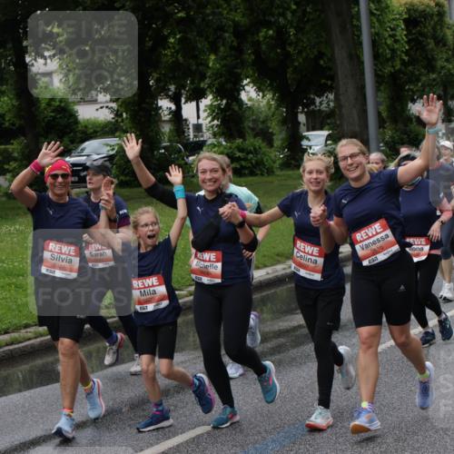 14.06.2026 - REWE Women's Run Jannik Wohlers http://msf.ph/oto/9814320 14.06.2026 10:40:31 Laufen 5027, 57, 5609, 657, 5607, 5610, 651 meine-sportfotos.de