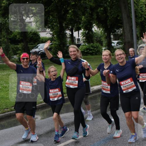 14.06.2026 - REWE Women's Run Jannik Wohlers http://msf.ph/oto/9814323 14.06.2026 10:40:31 Laufen 5027, 57, 5609, 657, 5608, 5610 meine-sportfotos.de