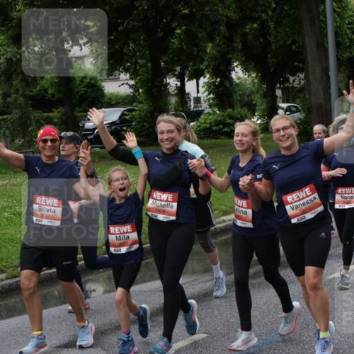 14.06.2026 - REWE Women's Run Jannik Wohlers http://msf.ph/oto/9814325 14.06.2026 10:40:31 Laufen 7, 5027, 5609, 5608, 607, 5610, 7 meine-sportfotos.de