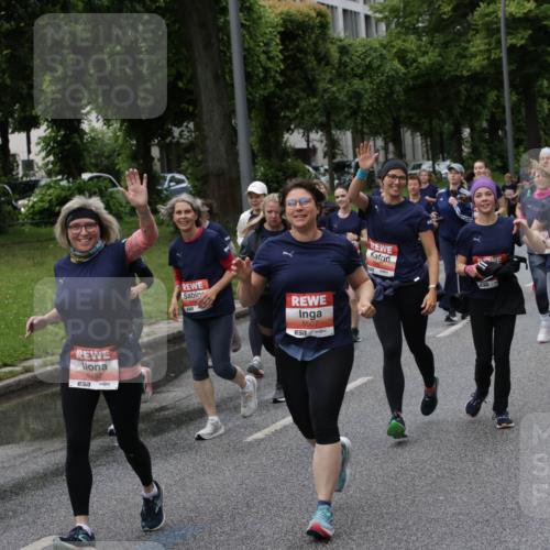 14.06.2026 - REWE Women's Run Jannik Wohlers http://msf.ph/oto/9814327 14.06.2026 10:40:32 Laufen 5192, 5507 meine-sportfotos.de
