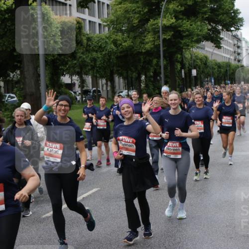 14.06.2026 - REWE Women's Run Jannik Wohlers http://msf.ph/oto/9814334 14.06.2026 10:40:33 Laufen 5507, 7, 5891, 5890, 2, 5415, 24 meine-sportfotos.de