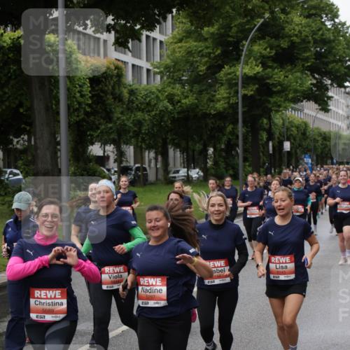 14.06.2026 - REWE Women's Run Jannik Wohlers http://msf.ph/oto/9814346 14.06.2026 10:40:35 Laufen 5644, 5689, 51, 5297, 6144, 5143 meine-sportfotos.de