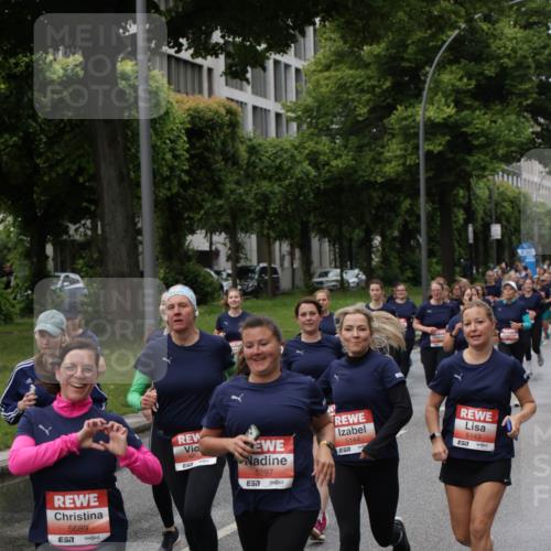14.06.2026 - REWE Women's Run Jannik Wohlers http://msf.ph/oto/9814350 14.06.2026 10:40:36 Laufen 5689, 7, 564, 5297, 57, 5144, 5143, 7, 6, 30 meine-sportfotos.de